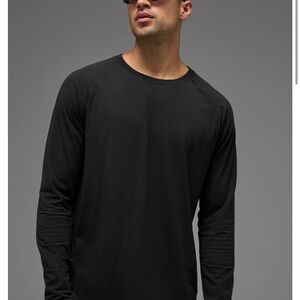 NEW WITHOUT TAGS Men's ALO Vapor Crewneck Black Long Sleeve Shirt